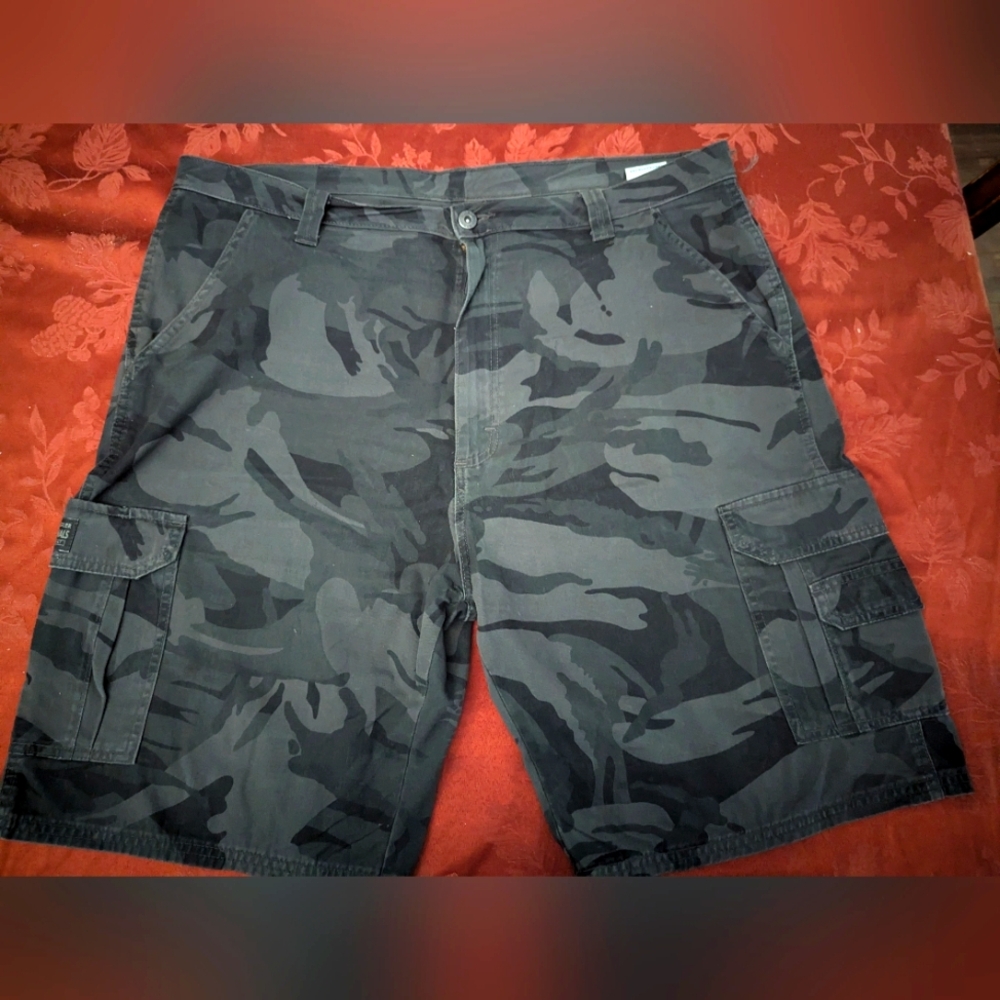 Men's Cargo Shorts Size 38